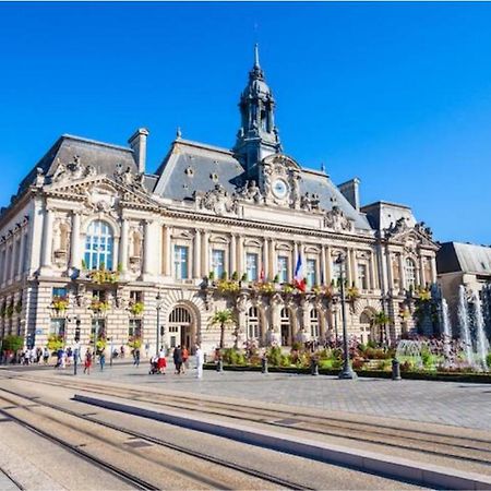 Appartement Rousseau - Centre Ville 5 Minutes Gare Тур Екстер'єр фото
