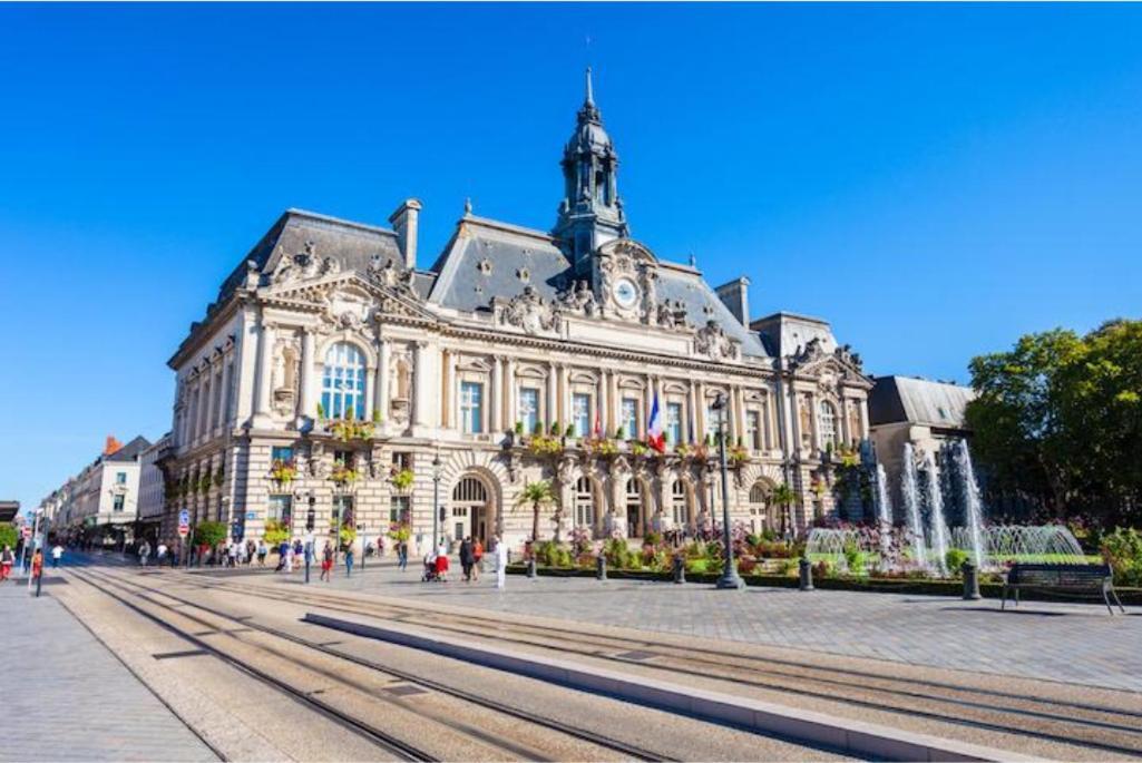Appartement Rousseau - Centre Ville 5 Minutes Gare Тур Екстер'єр фото